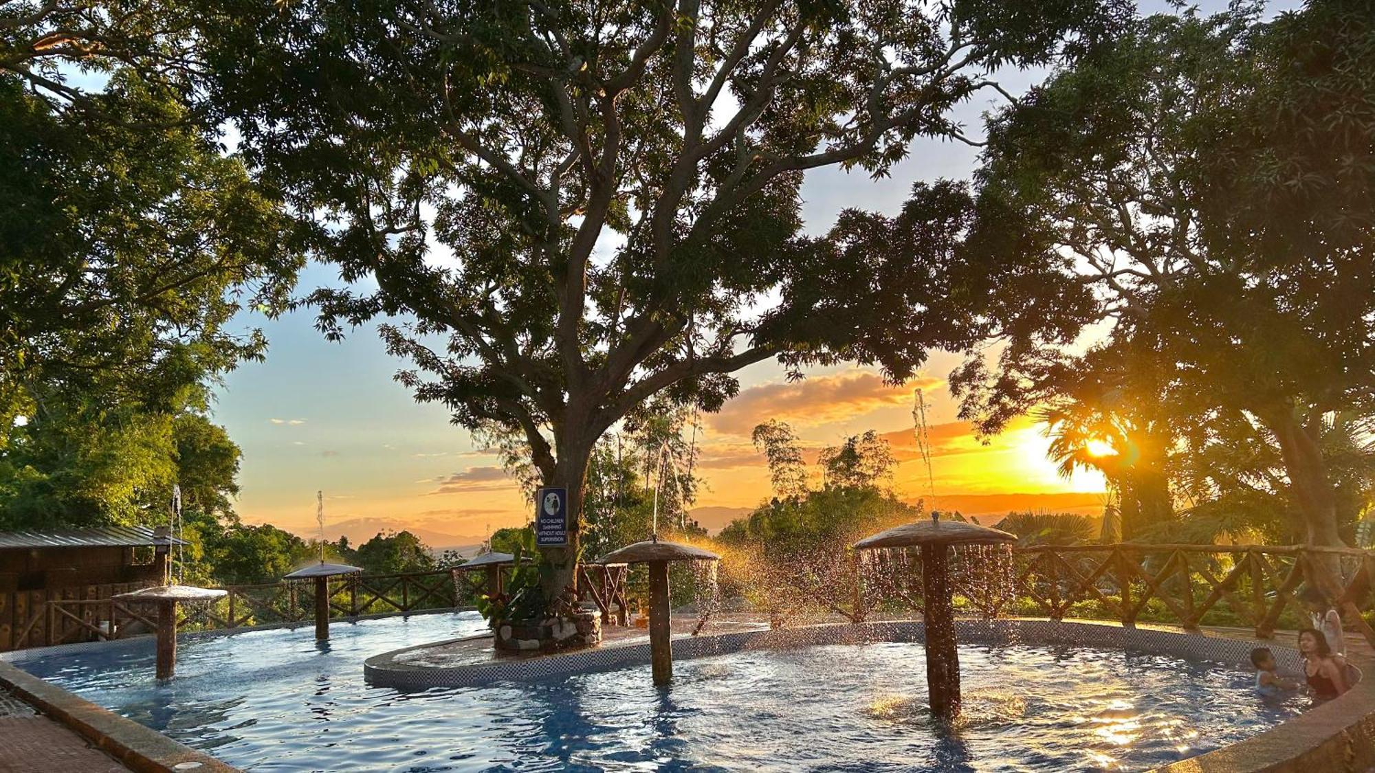 Santiago Private Resort Pililla エクステリア 写真